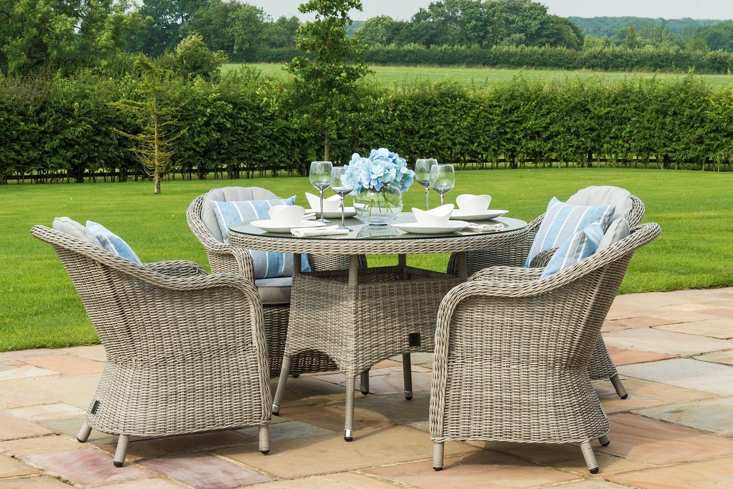 Maze Rattan - Oxford 4 Seat Round Dining Set | The Clearance Zone