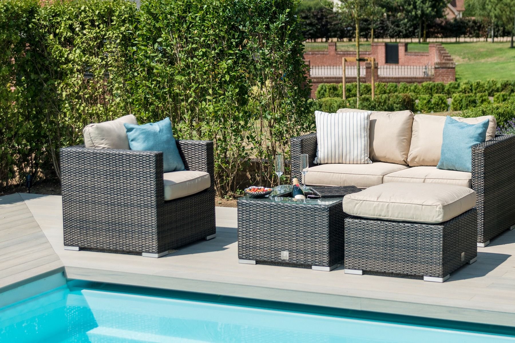 Maze Rattan Georgia 2 Seat Sofa Set With Ice Bucket Brown The