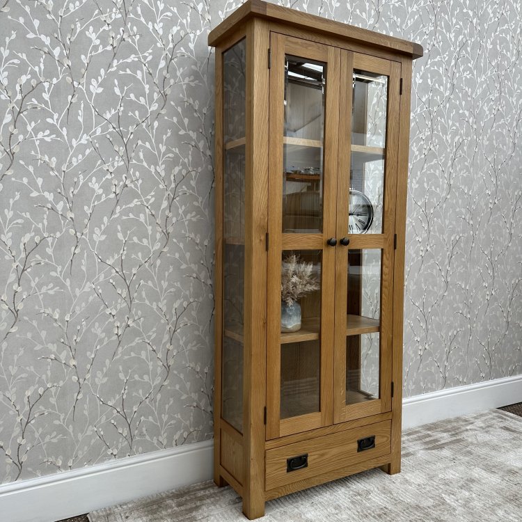 Classic Oakmont Dining Occasional Display Cabinet The